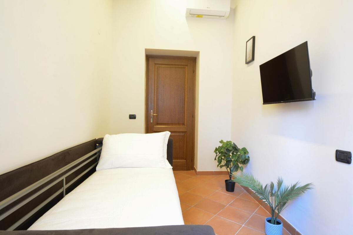 Elegant Prefetti * Roma